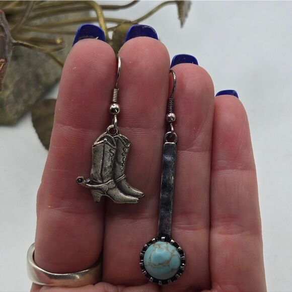 "5/$25" Mismatched Western Cowboy Boot Pewter Finish Turquoise Dangle Earrings - Picture 6 of 6